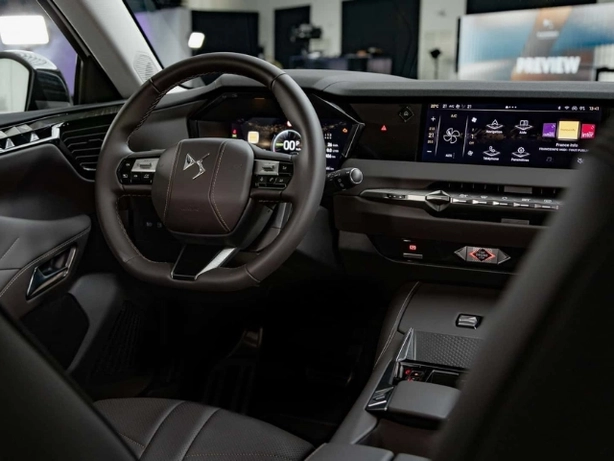 levier-de-vitesse-ds4.jpg